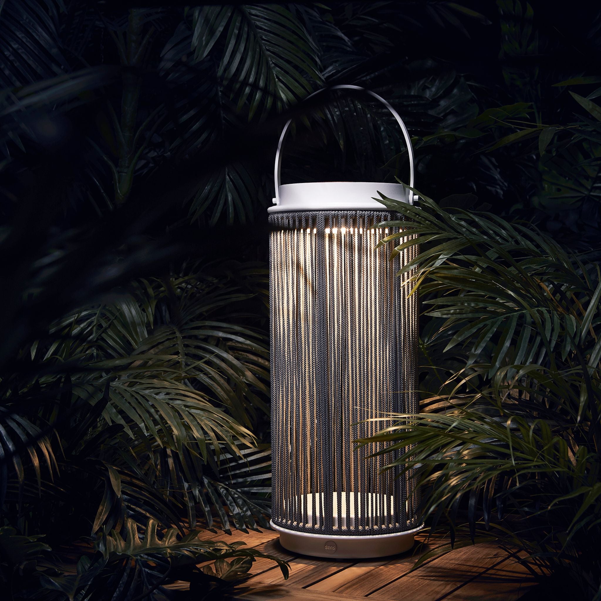 SUNS Design-Solar Gartenleuchte FAY S +USB Ladekabel