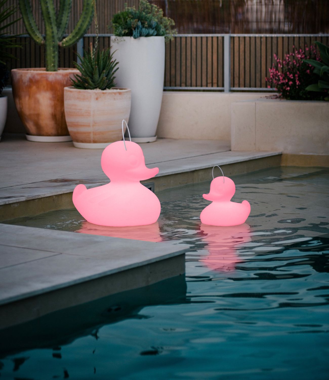 DUCK-DUCK lamp XL (51x53cm) - kabellose Schwimmleuchte