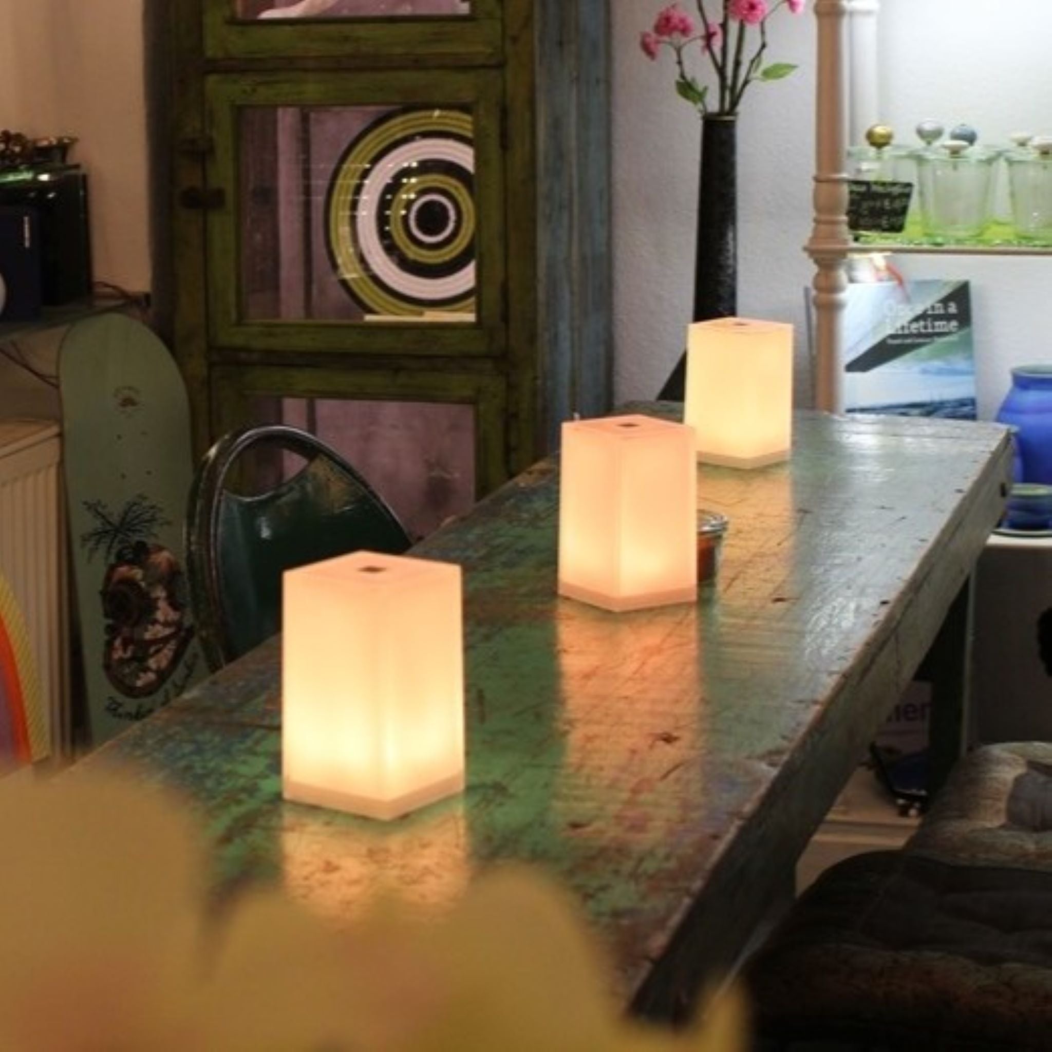 CUB kabellose Tischleuchte mit Farbwechsel von Smart and Green