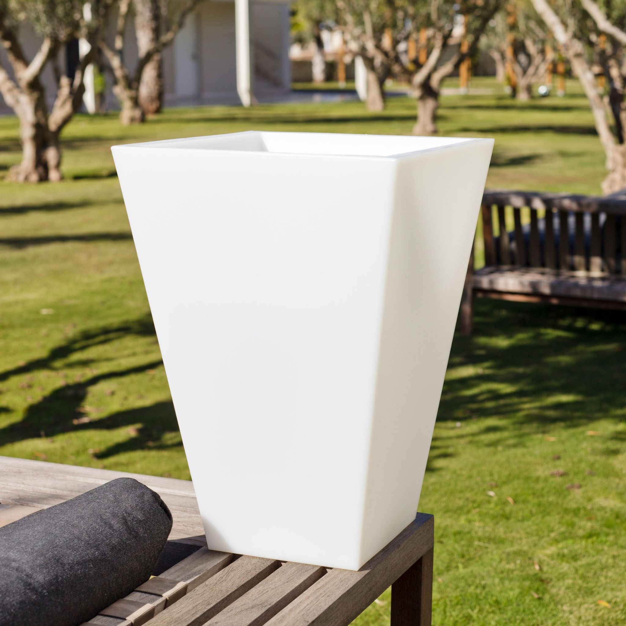 RUMBA LED-Pflanzbehälter und mehr von Smart and Green