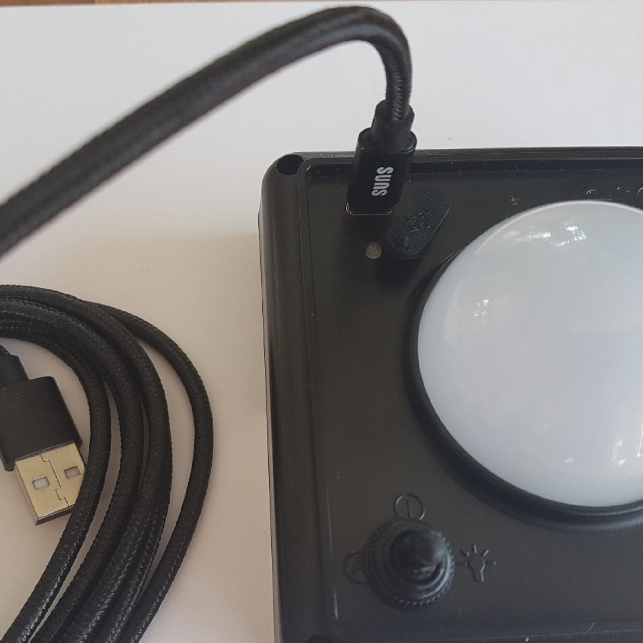 SUNS Design-Solar Gartenleuchte FAY S +USB Ladekabel