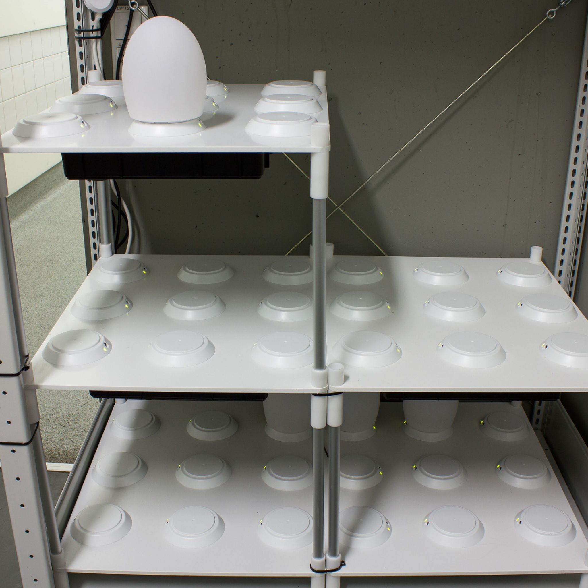 Ladestation für 9 BULBLITE Leuchten