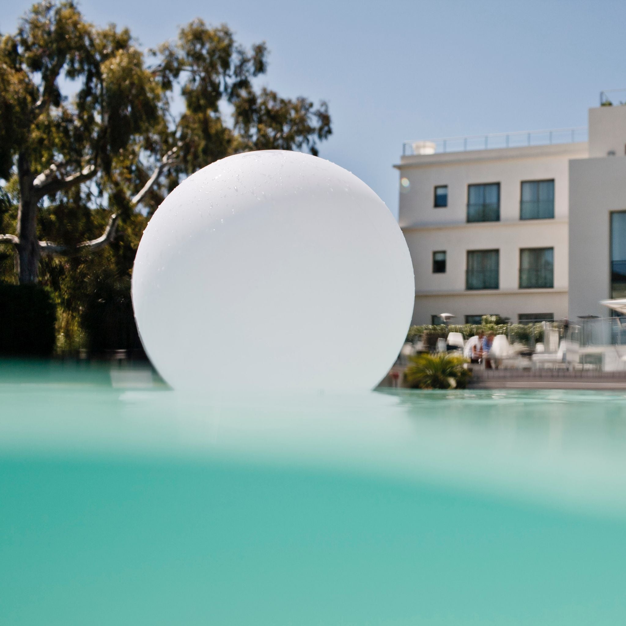 BALL kabellose, bruchfeste, schwimmfähige Lichtkugel von Smart and Green Ø35cm