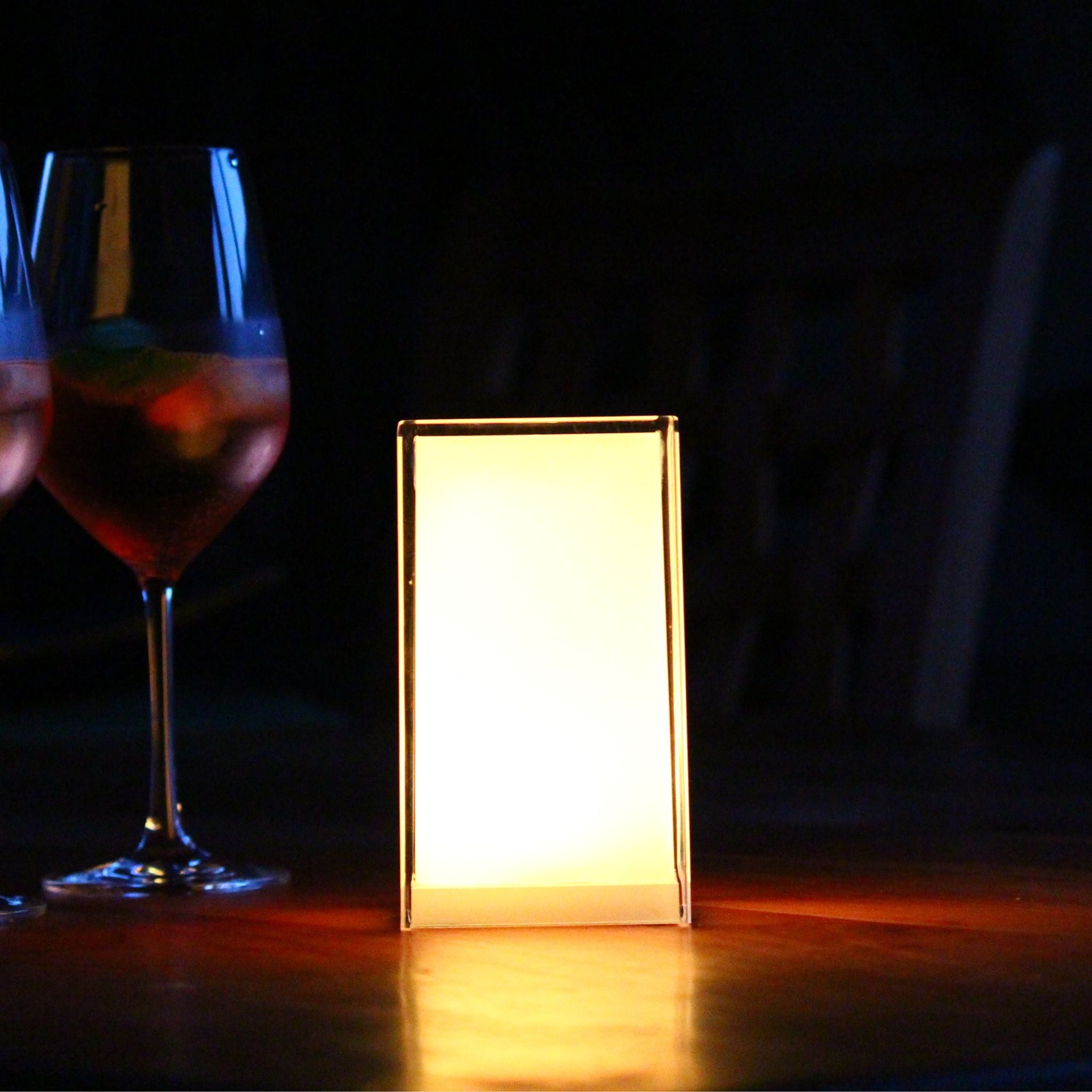 CUB kabellose Tischleuchte mit Farbwechsel von Smart and Green