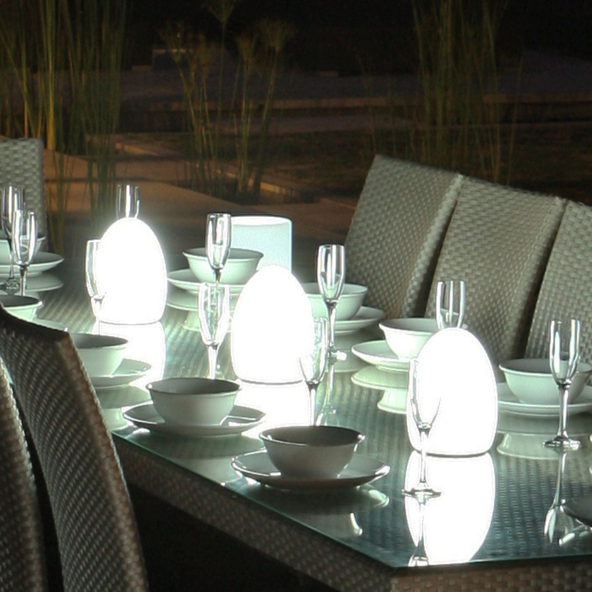 EGG - kabellose, lichtstarke Outdoor-Tischleuchte