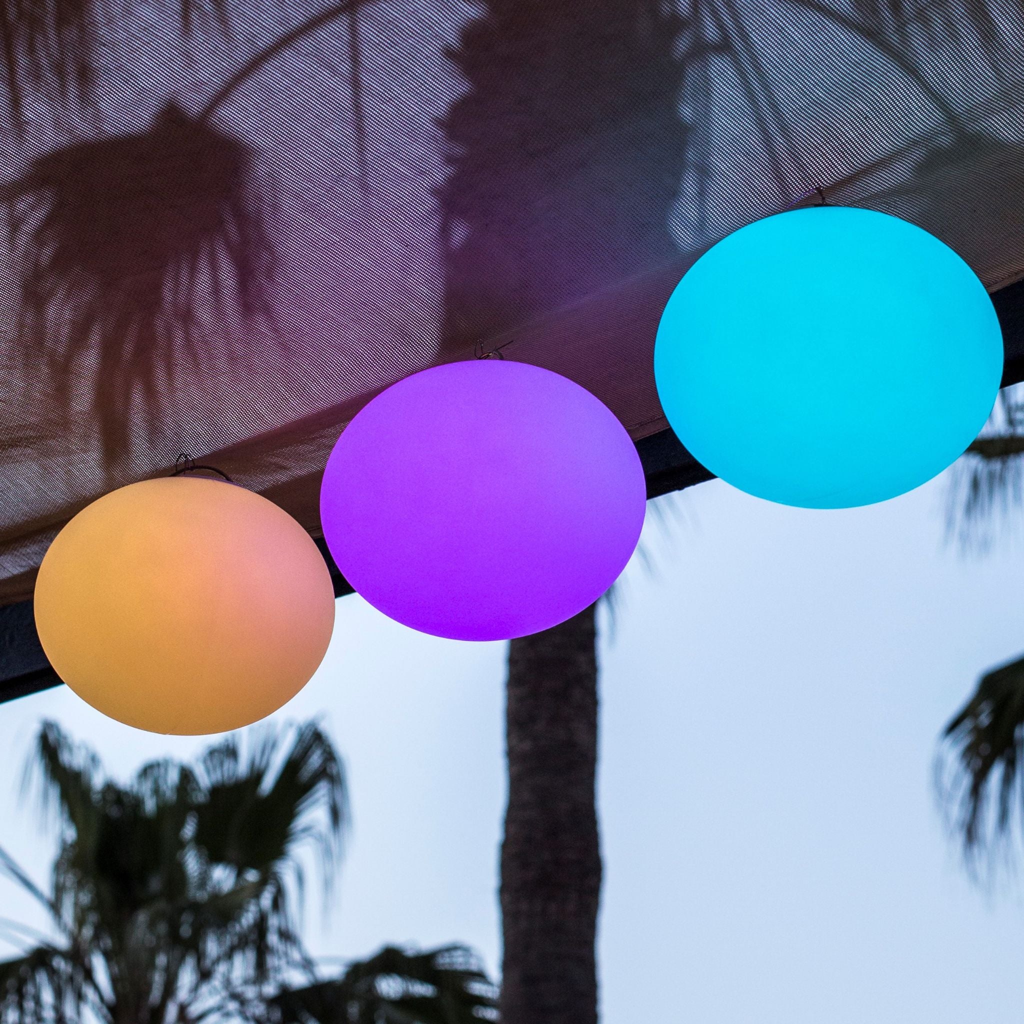 FLATBALL XXS, schwimmfähige, kabellose Leuchte von Smart and Green