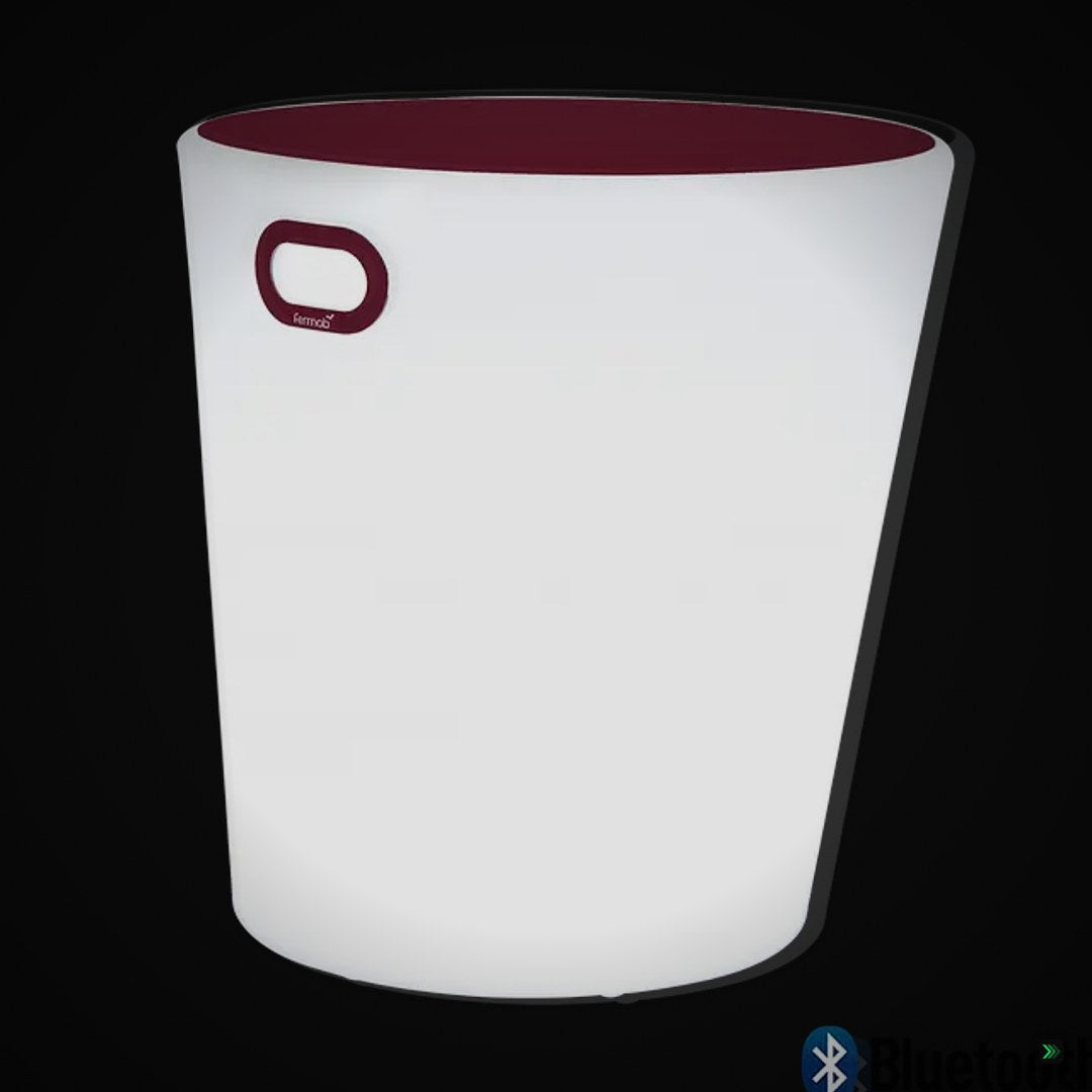 INOUÏ Akku-LED Leuchthocker von Fermob – Clean Showcase