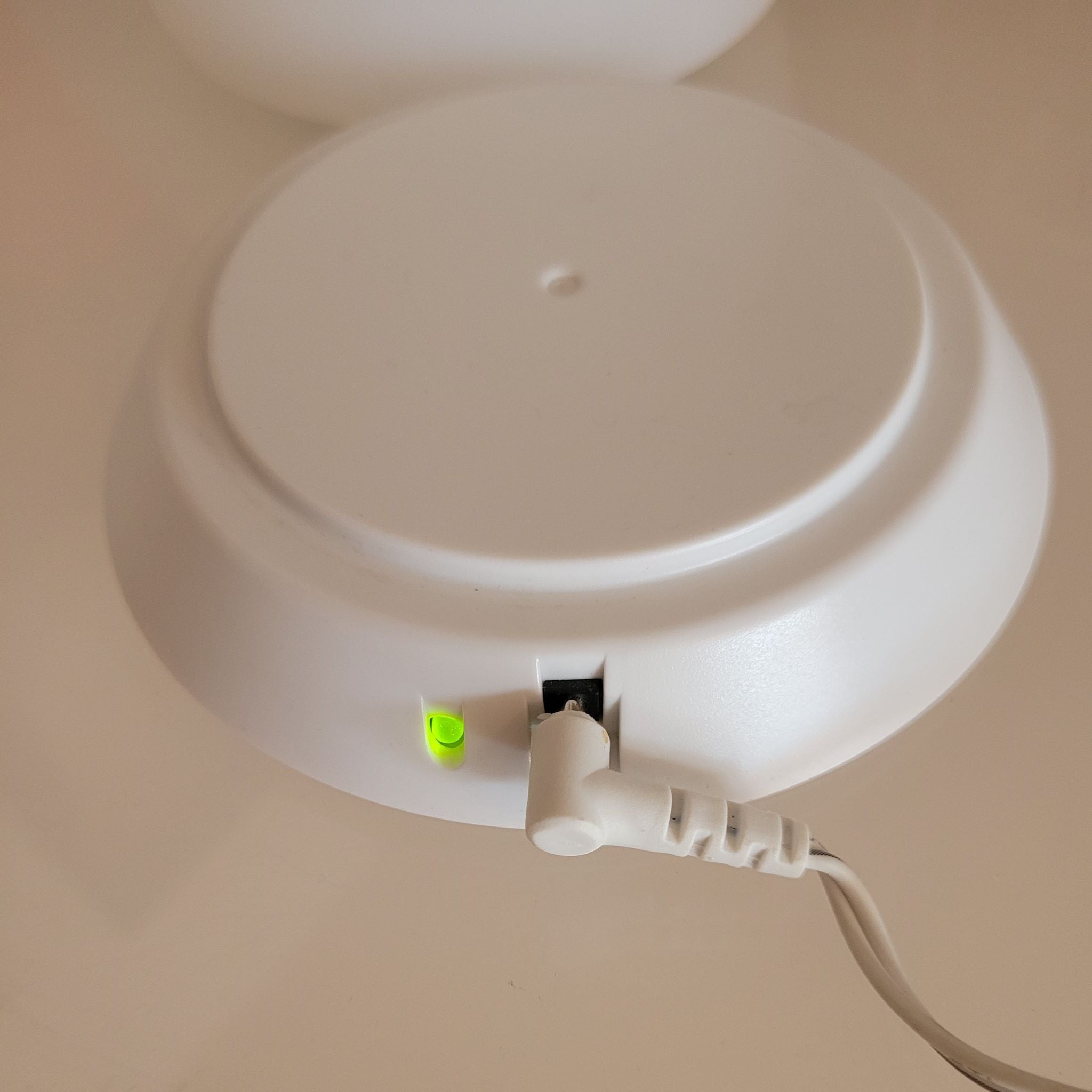 Induction charging station with EU plug for BULBLITE lights